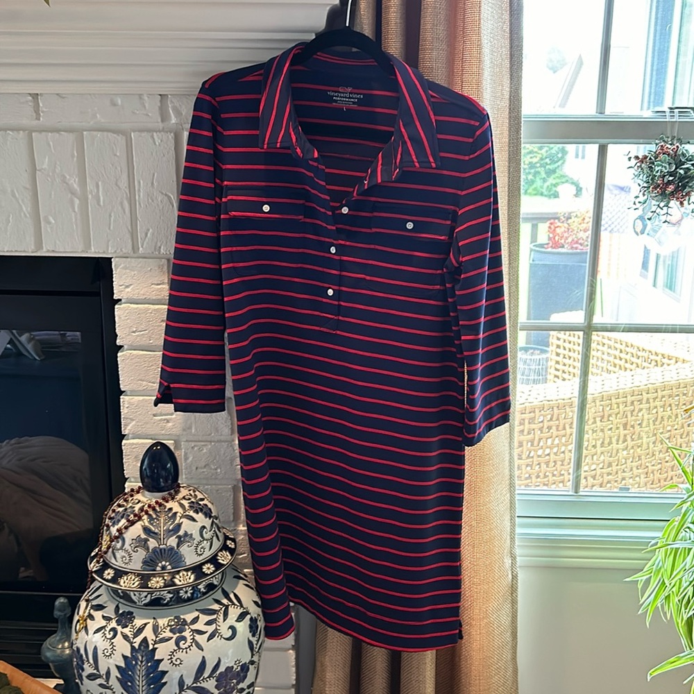 NWOT Vineyard, vines, performance fabric dress, L